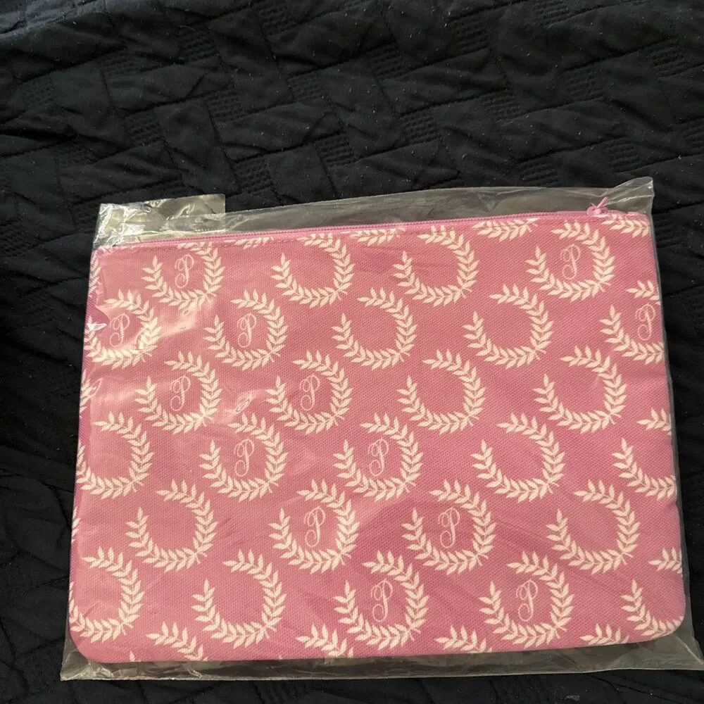 Victoria’s Secret- PINK Heavy Duty Lined Makeup Case. NWT and In Original Wrap